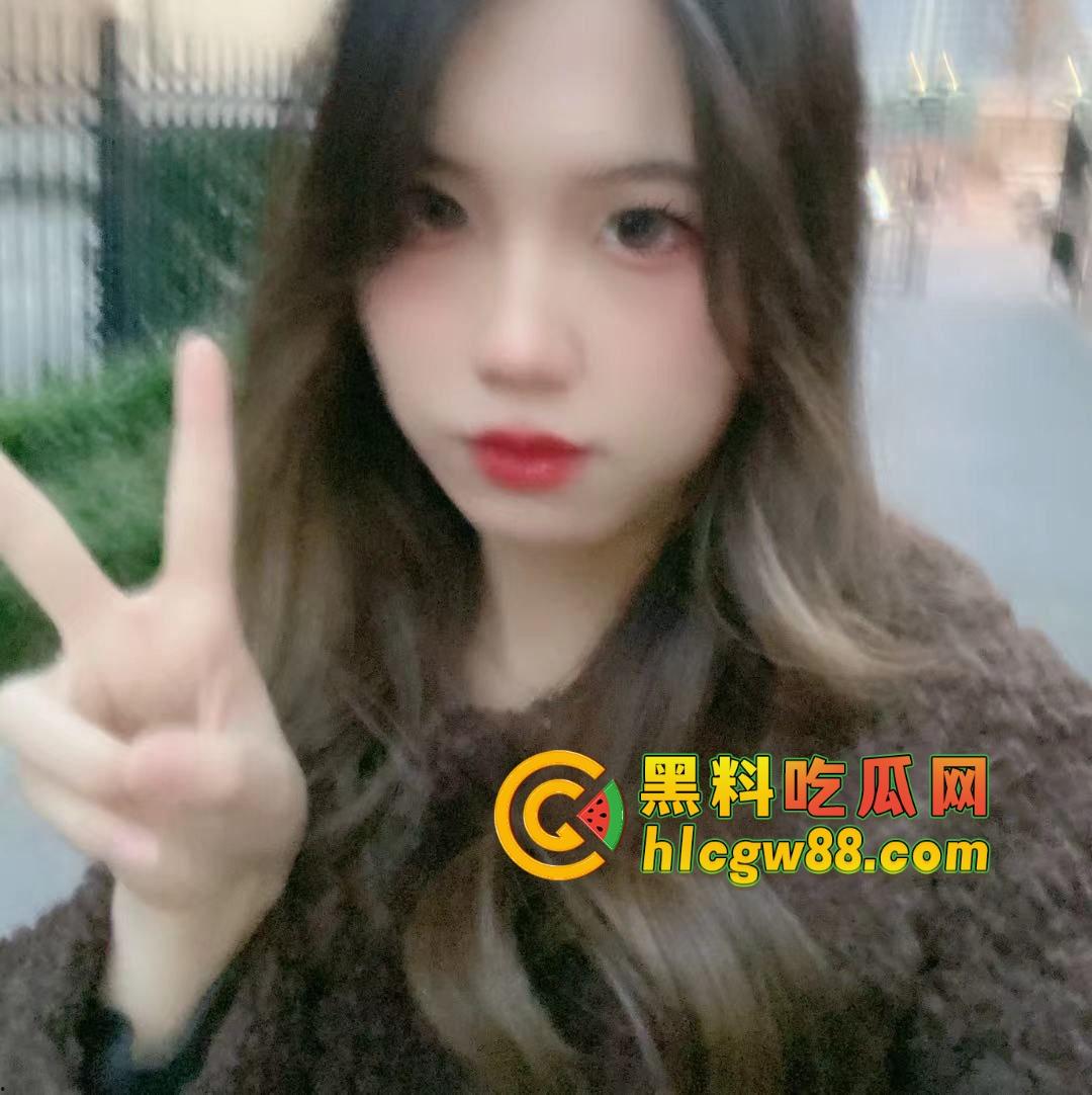 长沙学院御姐『田淑青』被调教成骚母狗，情趣装勾引男人猛吸鸡巴全套服务，露出楼道狠草汁水狂流！-9