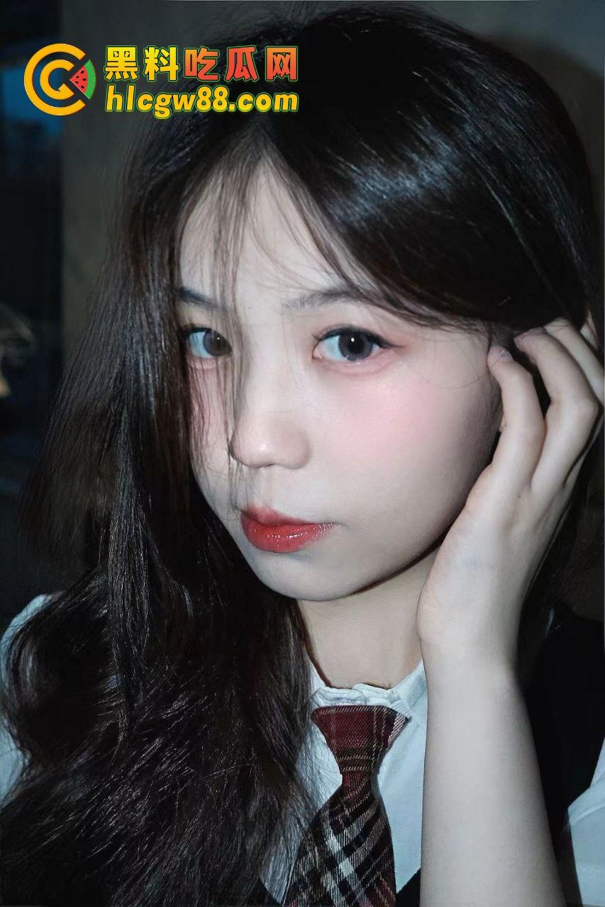 长沙学院御姐『田淑青』被调教成骚母狗，情趣装勾引男人猛吸鸡巴全套服务，露出楼道狠草汁水狂流！-10