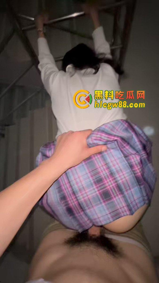 长沙学院御姐『田淑青』被调教成骚母狗，情趣装勾引男人猛吸鸡巴全套服务，露出楼道狠草汁水狂流！-19