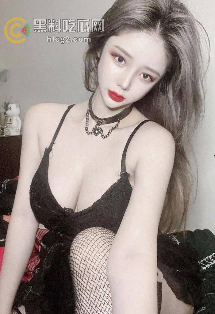 OnlyFans红人「LexiPoy」大变身！小胸变黄金比例，科技与狠活双管齐下！-5