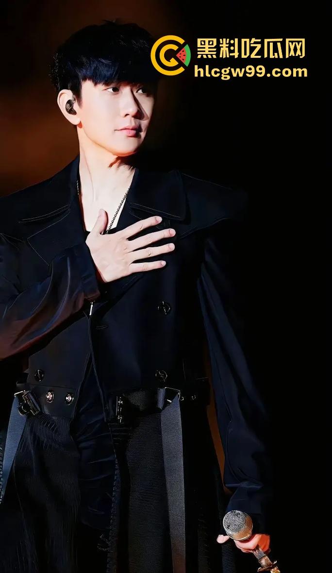 华语乐坛大瓜『林俊杰』交往小20岁擦边外围网红豪宅同居,女方曾揽客骗钱 还装处女骗天王带她见家长!-16