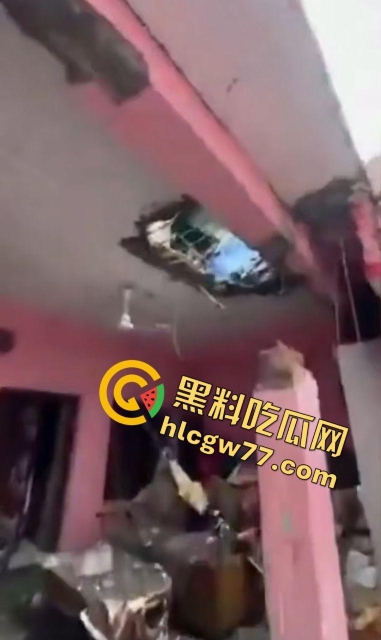 印巴局势炸裂！指挥官游戏玩多了，在游戏中的战术全部实施到现实中了！农民头被炸烂！-8