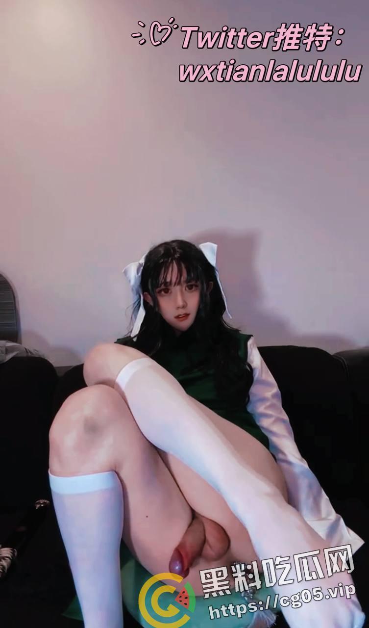 瓜友投稿！加拿大留学生【子瑜】线上装男娘卖裸照 线下做异性spa 给钱男女都能上 两头钱都赚的贱人-26