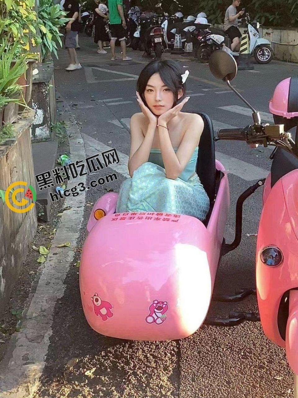 上海00年『叶蓉蓉』沦为金钱奴隶!清纯女神小萝莉与金主爸爸口交私拍曝光,男友心碎成绿帽侠!-2