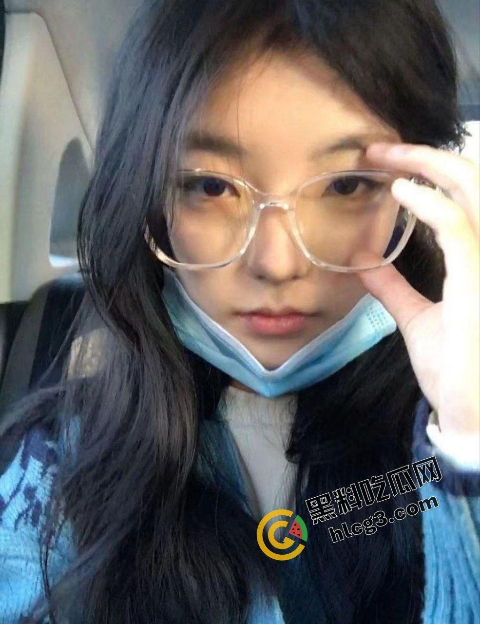 上海00年『叶蓉蓉』沦为金钱奴隶!清纯女神小萝莉与金主爸爸口交私拍曝光,男友心碎成绿帽侠!-14