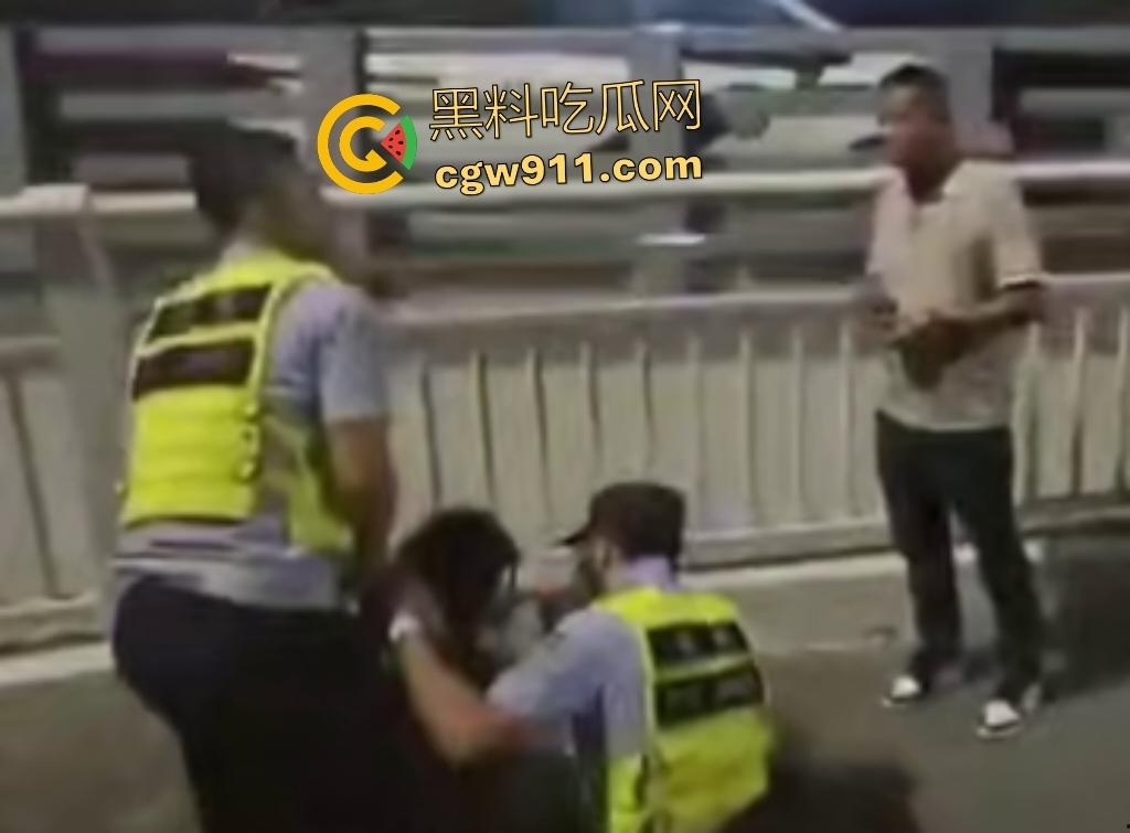 渣男恋爱6年骗婚，怀了5胎全部堕胎，女生净身出户又被骗回来，30岁恋爱脑受不了直接跳江！-7