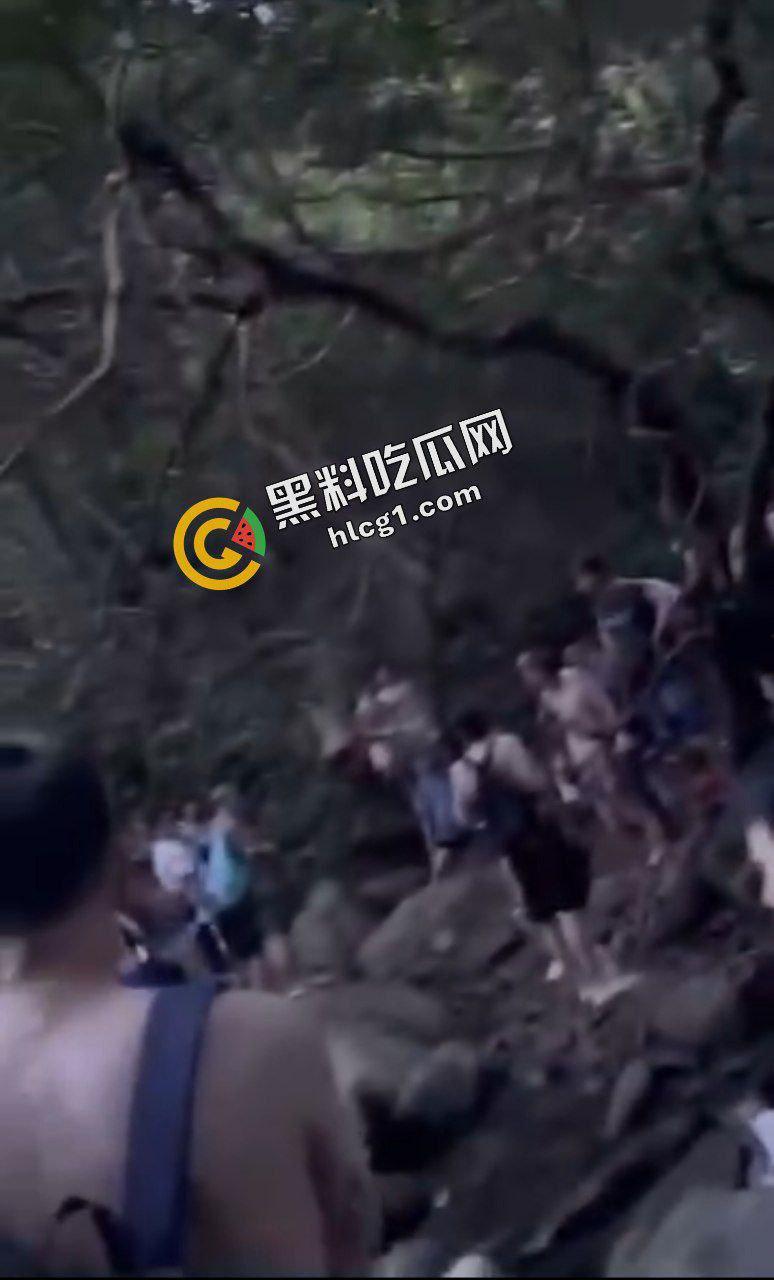 逆天事件！深圳老虎涧瀑布组织开淫趴 聚众淫乱 中年男同性交-4