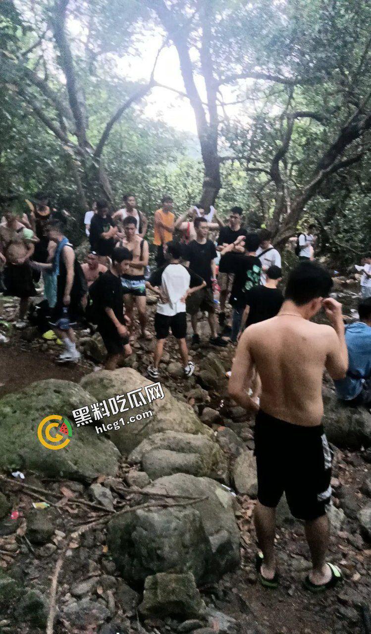 逆天事件！深圳老虎涧瀑布组织开淫趴 聚众淫乱 中年男同性交-6