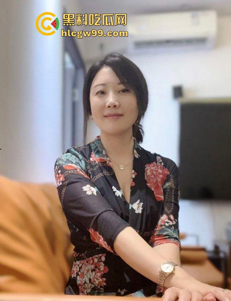 社交软件约啪气质少妇【泰亦怡】口交吃鸡后入骑乘样样精通，各种姿势来回变换，很有撸点！-1