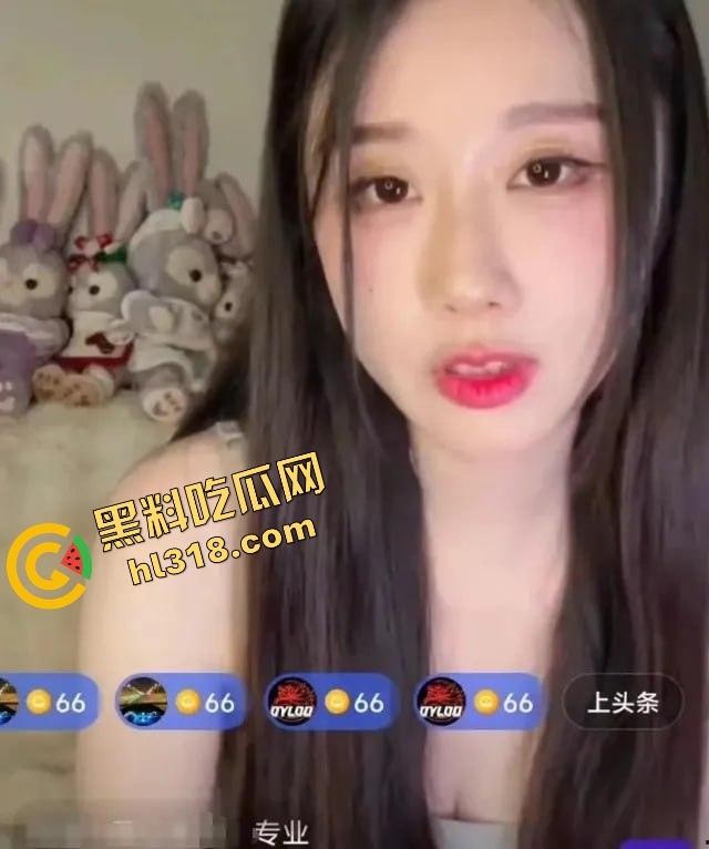 虎牙真神『轩子巨2兔』回归首秀自曝原装身材怒怼科技脸，直播剖析翘臀秘密找对象就得选纯天然！-10