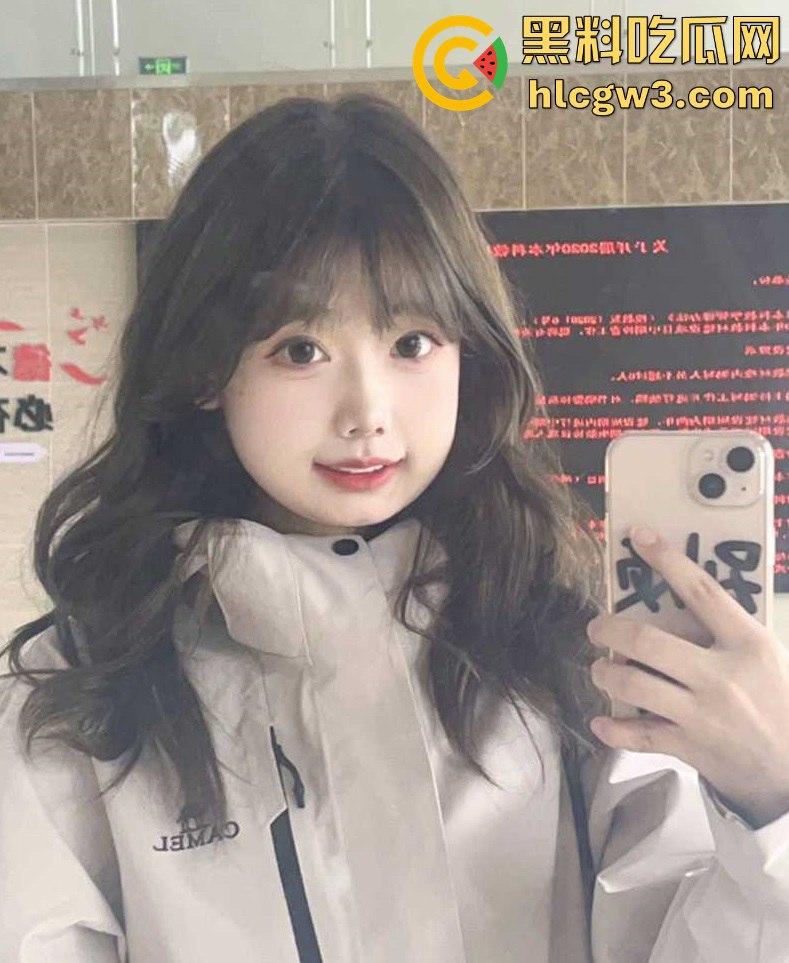 华南科技师范大学清纯女神【康雅婷】不雅视频外泄！黑丝美腿被男友扛起无套猛操，最后颜射全程劲爆！-8