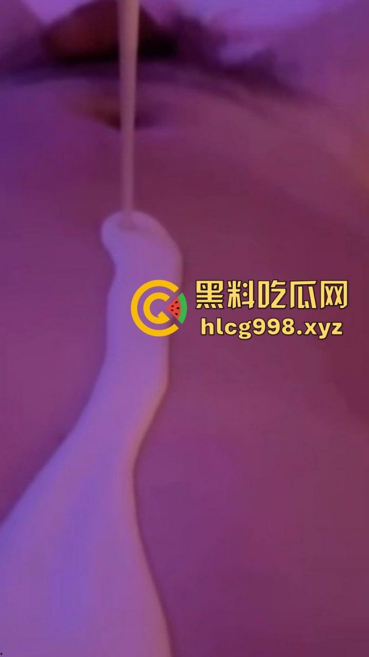 广州富豪哥双飞姐妹花，莞式服务一应俱全！酸奶淋身一顿舔，两个字舒服！-5