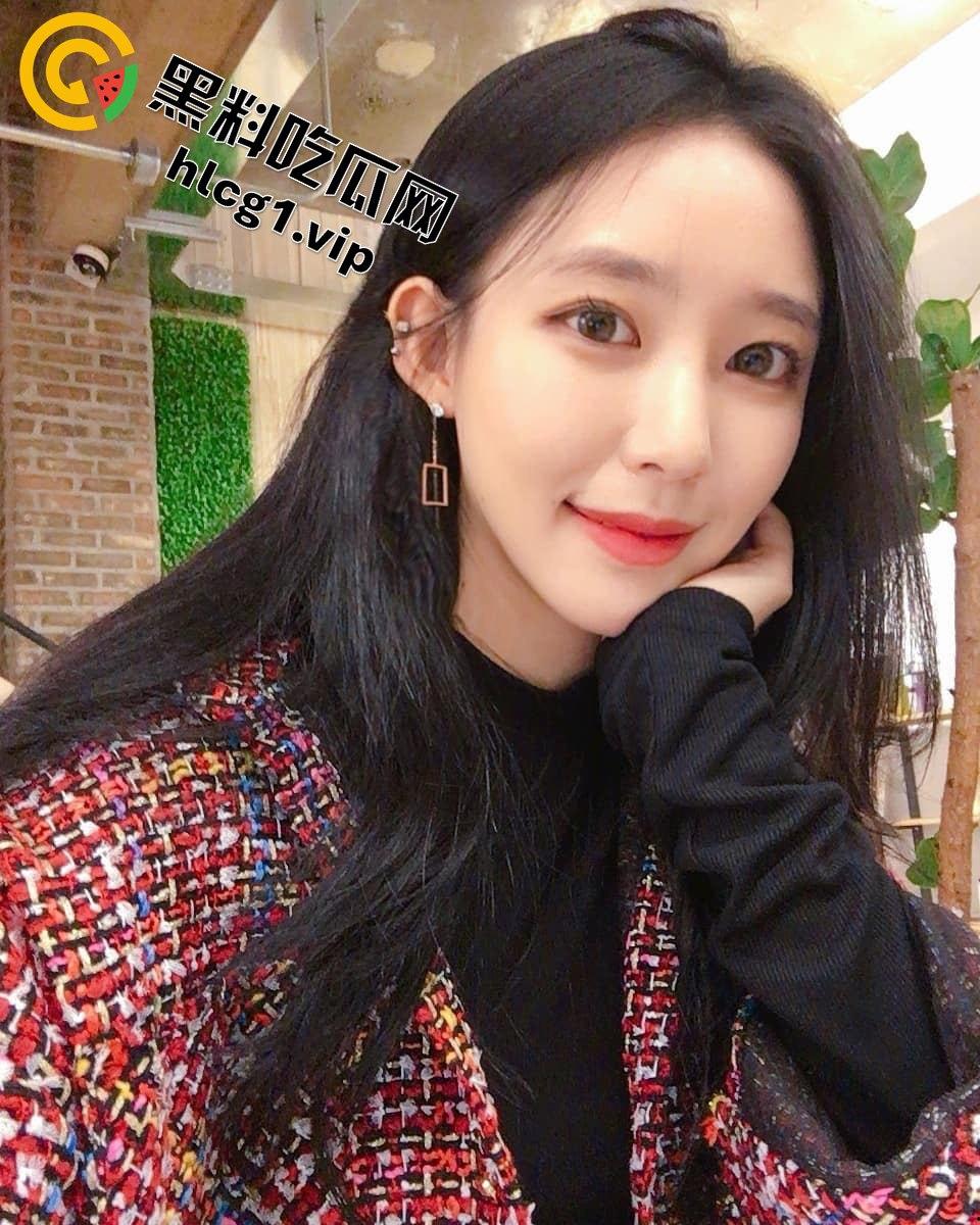 极品高颜值大长腿女神Ryooh私密视频流出！与男友的亲密画面震撼曝光-4