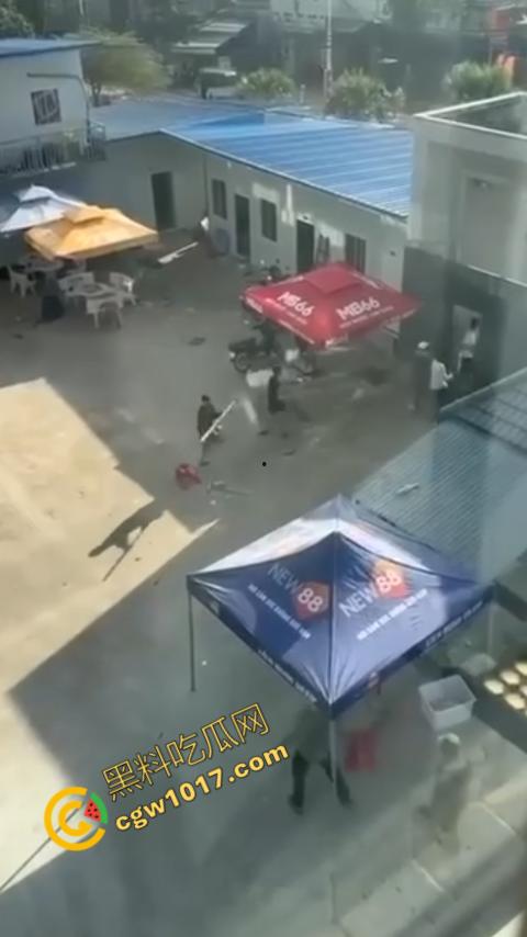 柬埔寨木牌突击抓捕:大楼被围“狗推”慌逃,警笛声与尖叫声交织,大楼一夜成围城!-2