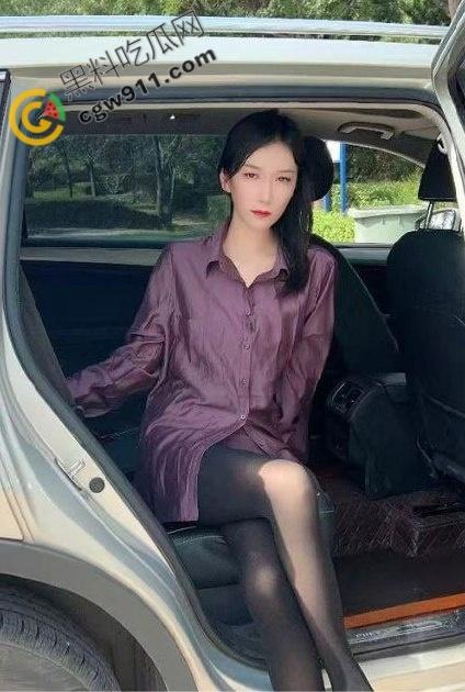 海角大神真实姐弟乱伦历程！回程路上车里跳蛋自慰疯狂勾引，大屌猛操姐姐小嘴，内射喉咙深处-1