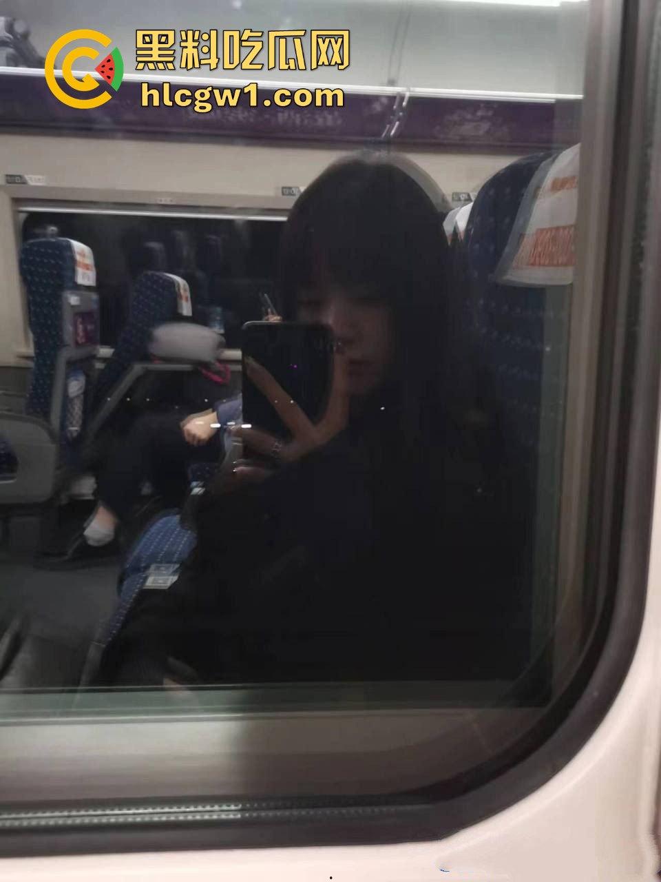 杭州外国语长腿学生妹『 陈雯 』被调教大神操到飞升！从单人啪啪到多人狂操，叫得像头小野猪！-2