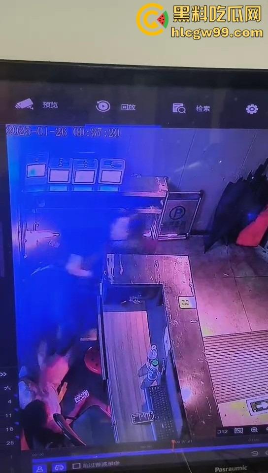 新年第一刀,莆田大过年上演血腥捅人案,五六刀下去，白刀进红刀出，大过年直接血溅当场！-8