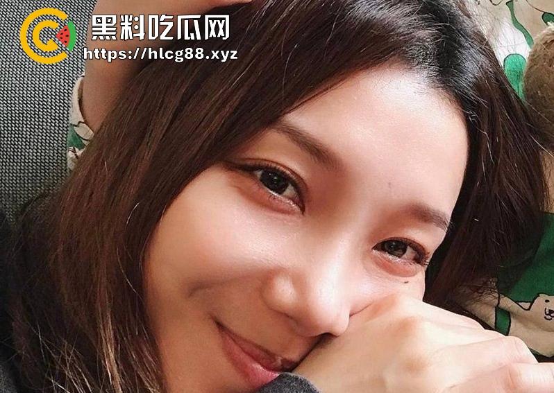 湖南巨乳骚妻 趁老公孩子不在家 和情人激情约炮 D罩杯大奶疯狂摇晃 全程高潮不断!-2