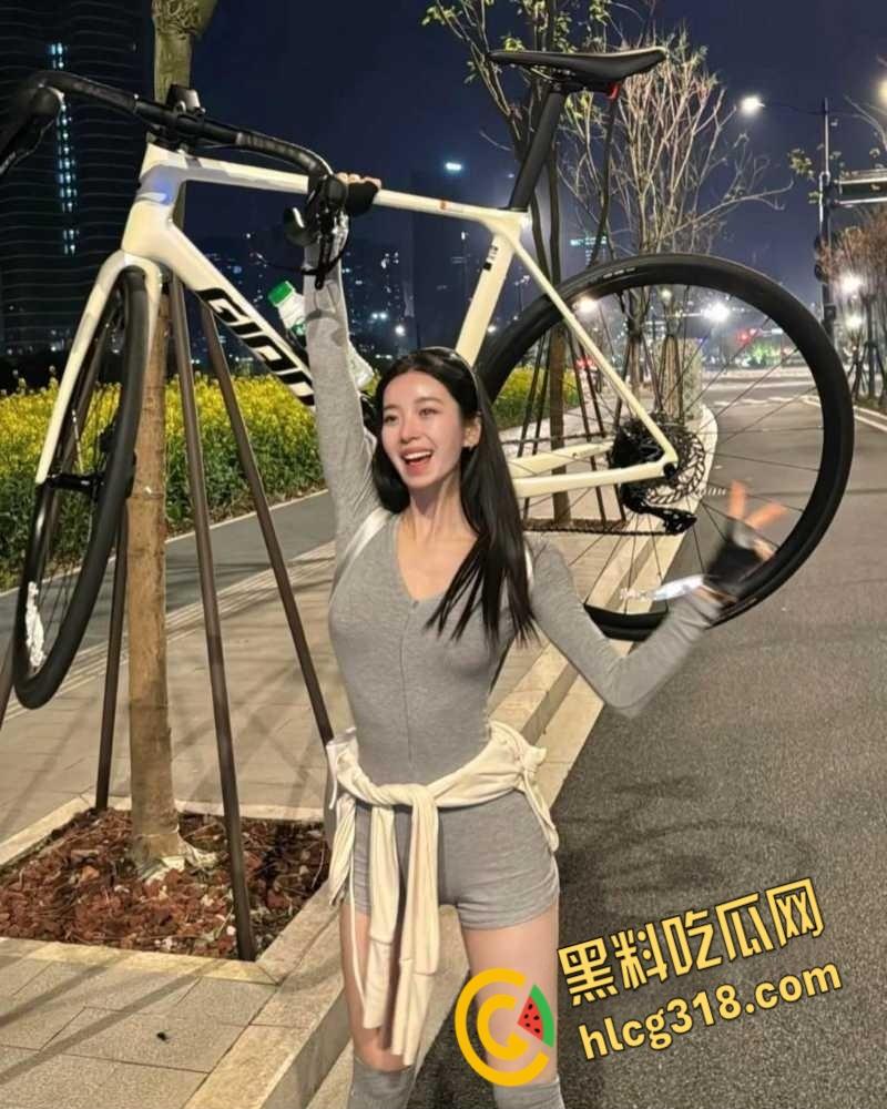 报名骑行团抽签随机合租，女骑行主动发骚诱惑小哥，激情无套后入，骑行圈乱到随机分配炮友了吗 ? ！-4