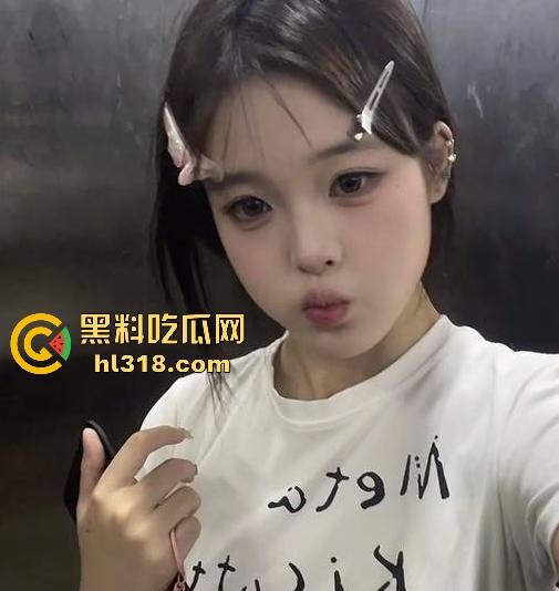 精神小伙把抖音当91发，毛长都还没长齐的年纪，却玩得玩这么嗨，实名表示羡慕啊！-5