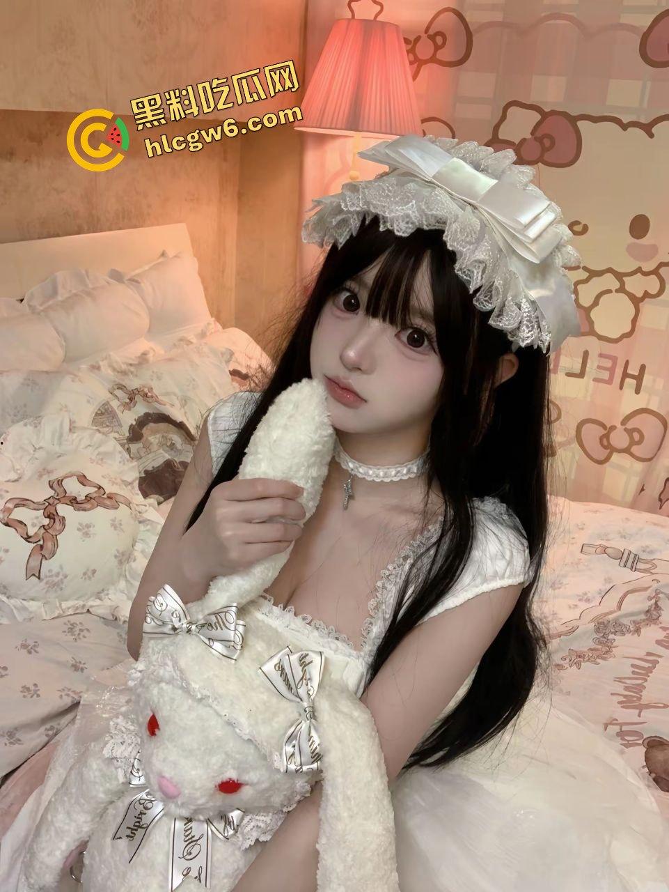 炎黄职业大专洛丽塔反差纯欲少女『豆含怡』约炮单男大哥 裙子没脱就暴力操逼娇喘！原创曝光流出！-2