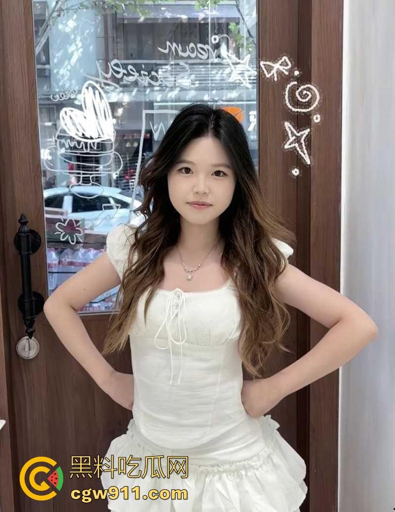 天津大学高颜值女大【李思莹】被男友玩成贴身性宠,逛街被拽进厕所扒光猛操,约炮露脸舔屌,敏感肉体随时待操!-2