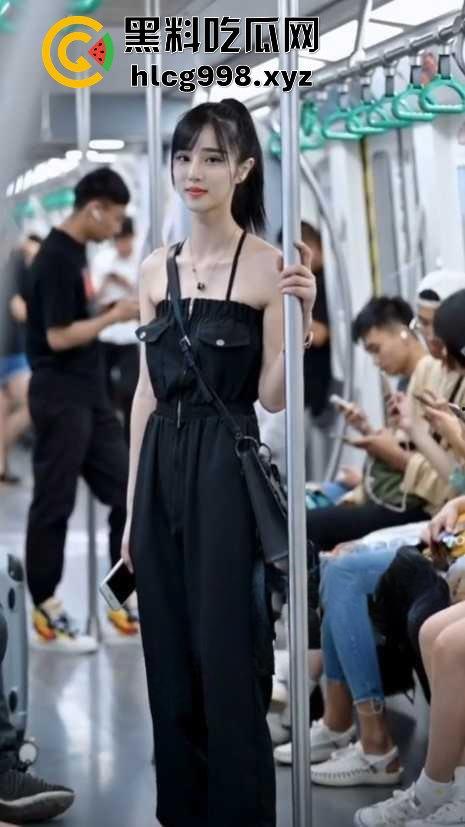 百万粉丝博主【EMMA】做外围翻车！被扒得底裤都不剩，粉丝掉光光只剩90万！-4