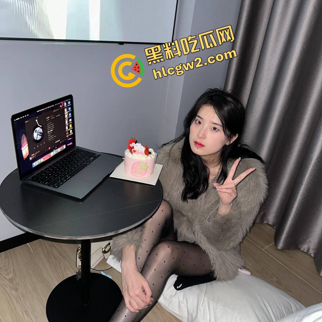 咸宁城市便捷酒店前台小姐『罗怡宁』大哥包养而辞职前台 口交舔屁眼!独家流出!-6