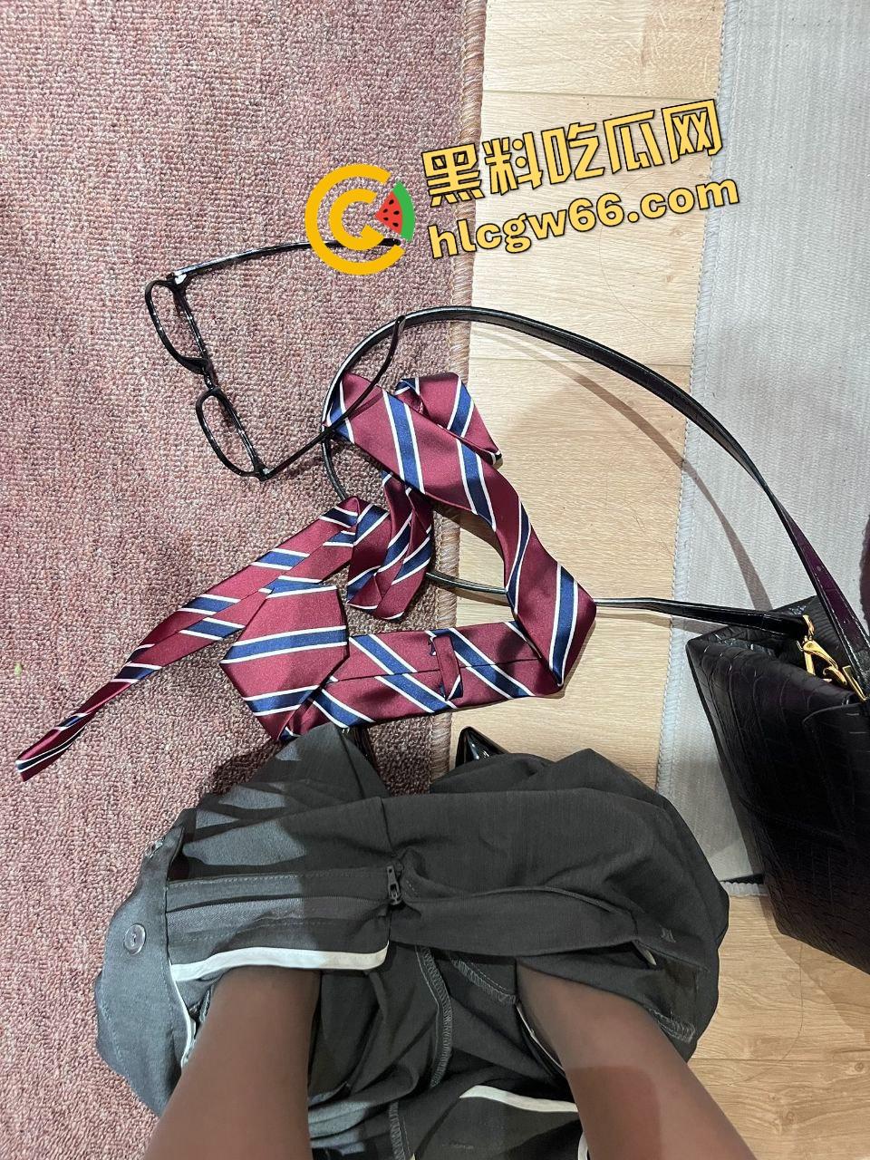 南京『琳琳』认主招募中，小只马御姐脸，喜欢掐脖扇巴掌戴项圈，想被人操哭调教成乖狗！-24