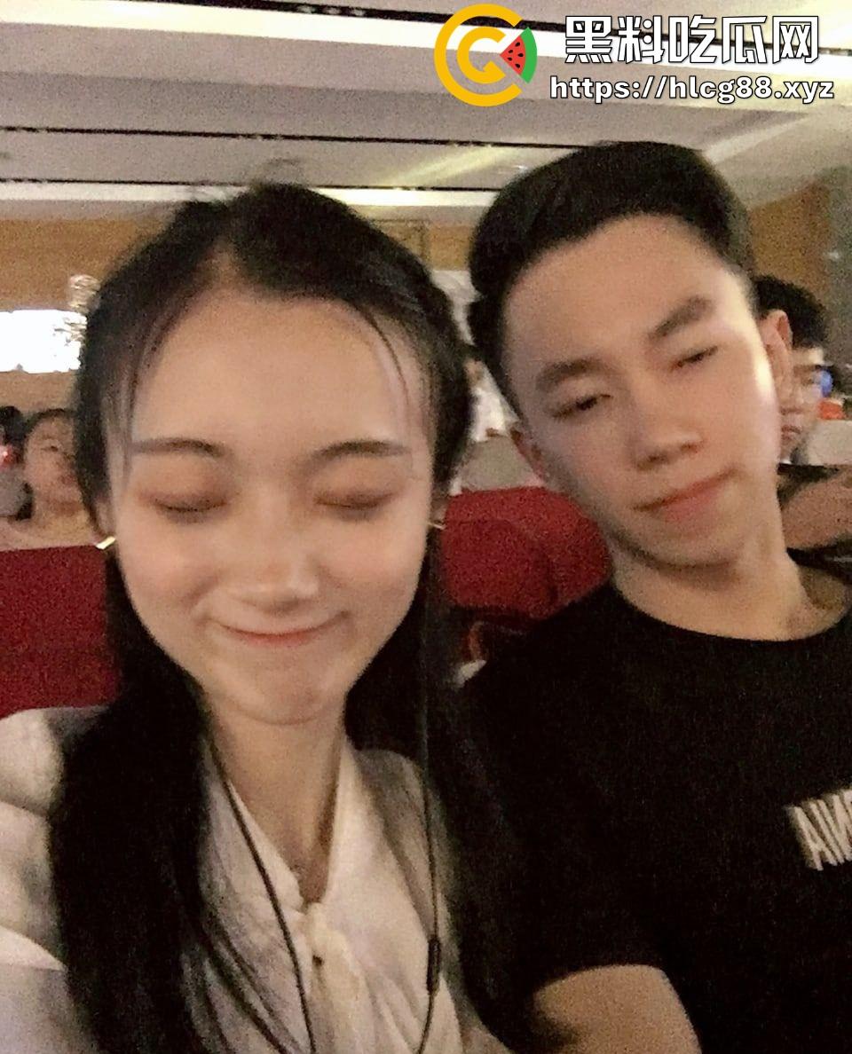 长沙开福区清纯少女【周薇苗】分手多年还忘不了她那Q弹大肉臀和馒头逼，骚货魅力真他妈大！-3