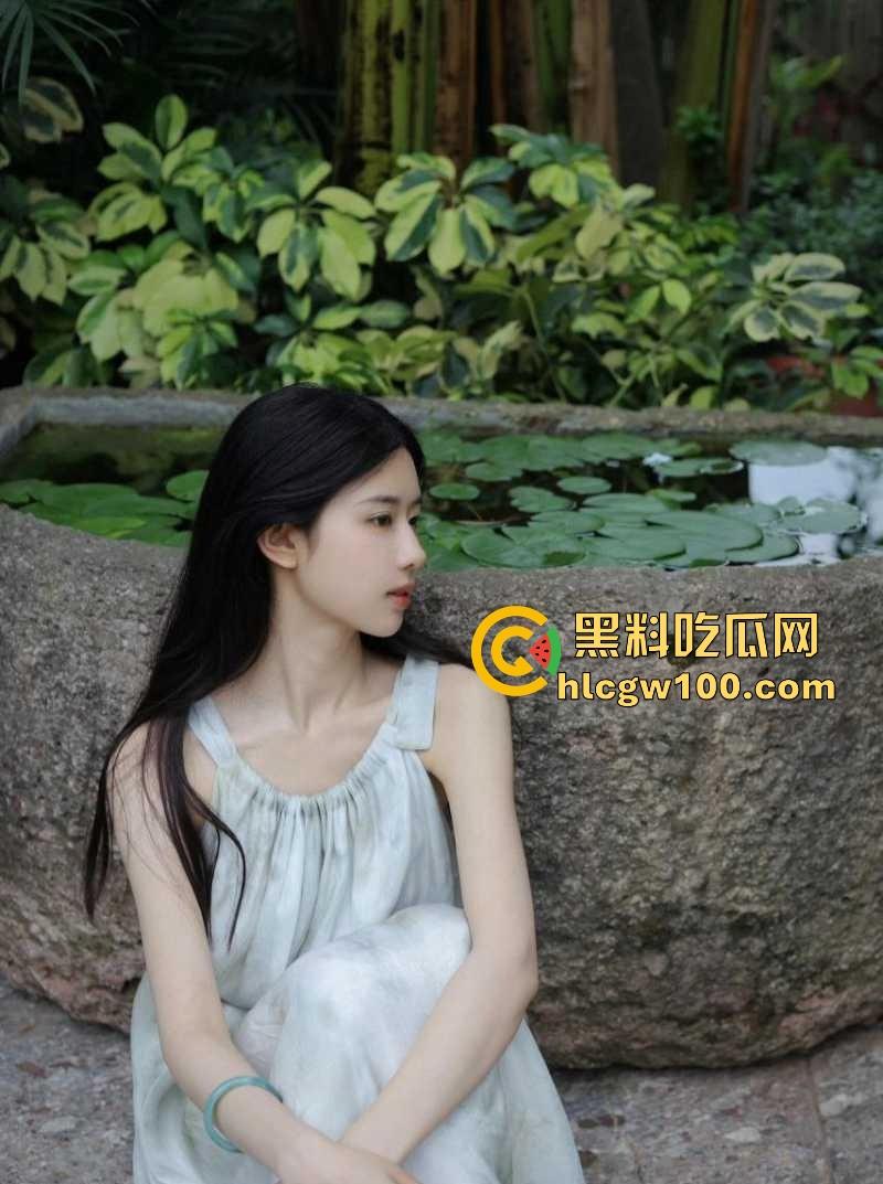 中央戏剧学院外围女【圈圈】特斯拉车震直播，主动送炮邀请群友内射骚穴，被操哭展现母狗本色！-4
