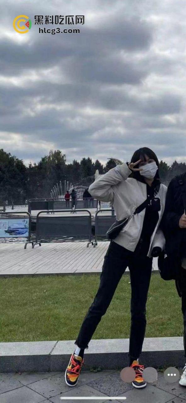 叶璇亲密旅拍视频流出，上海美女与青岛男友激情狂欢，云盘泄密大尺度片段引发轰动！-14