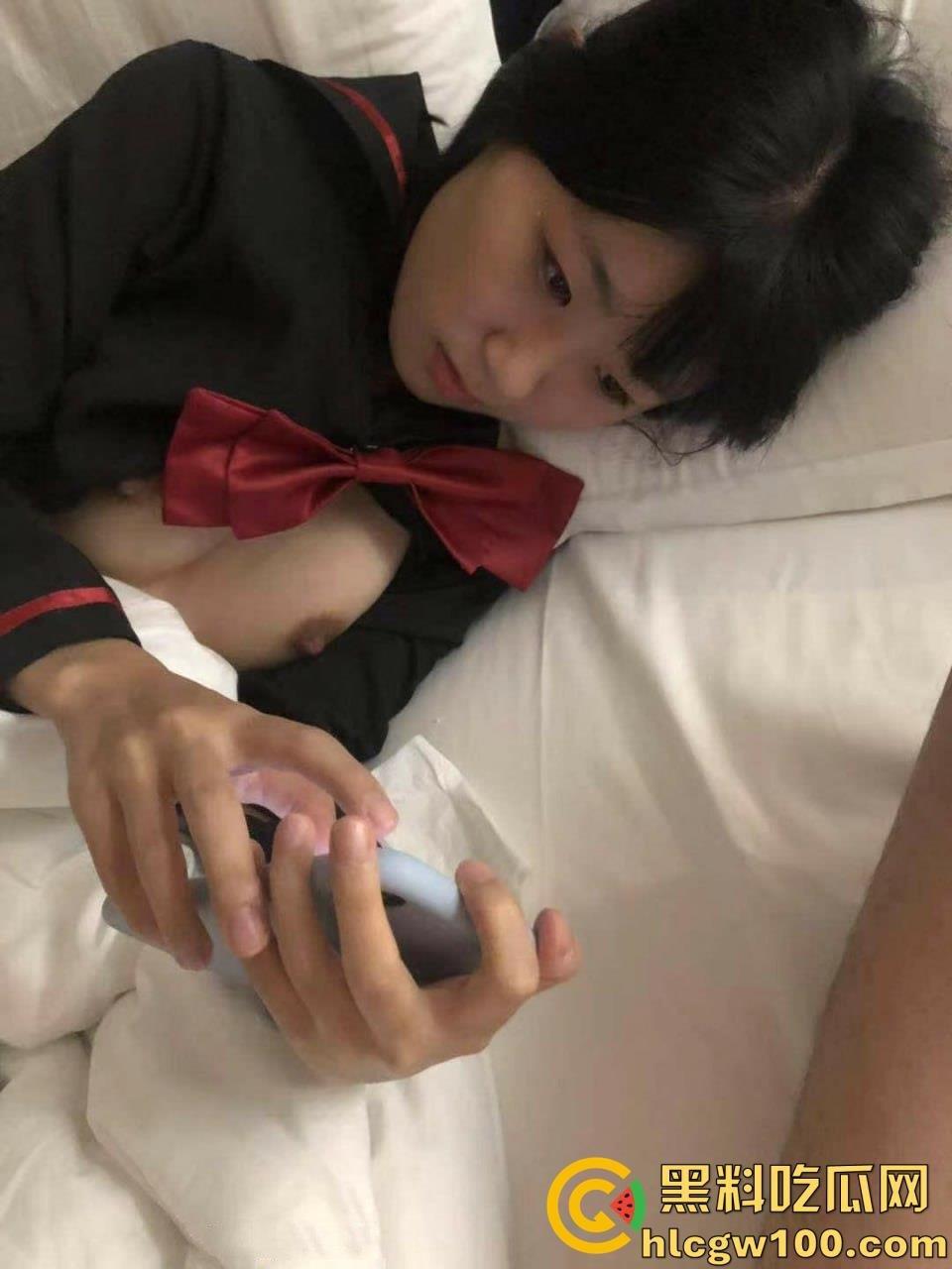 河北中医药学院骚母狗【刘静姝】,不是在挨操就是在挨操的路上,性爱自拍惨遭流出-3