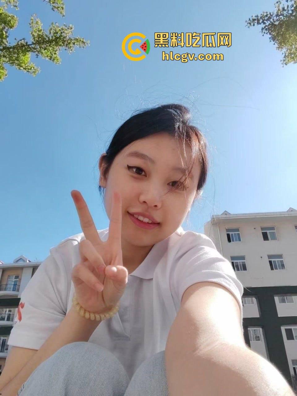 商丘陶瓷学院大二清纯婊『李悦』校外小屋约炮视频流出！大长腿翘着任操，翘臀任男友狂操，玩得又浪又湿！-4