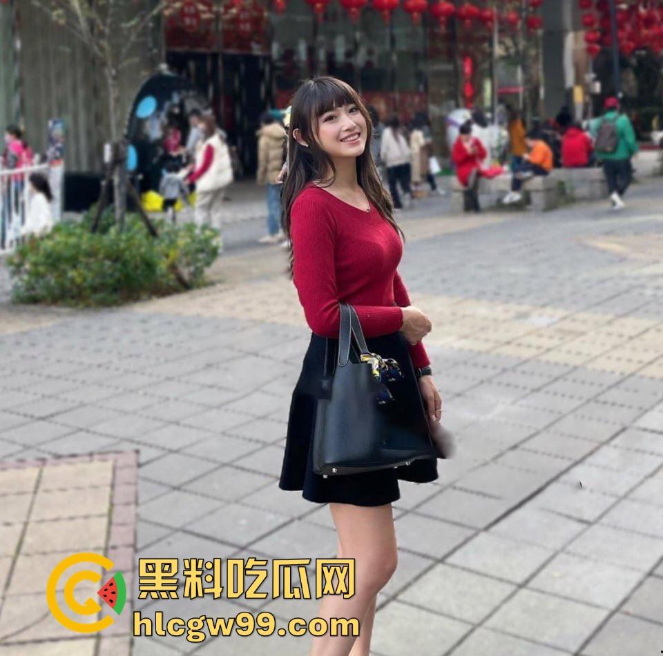 广东茂名宝马4S店女销售『 叶晓靖 』卖车新模式，买车送陪睡，咨询就发裸照，这业绩做得卖车又卖逼！-4