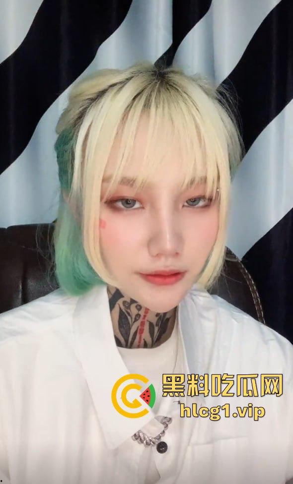 抖音女Rapper『尔晴没吃饱』花臂纹身女神的双面人生！前男友啪啪视频流出，反差婊形象大曝光！-12