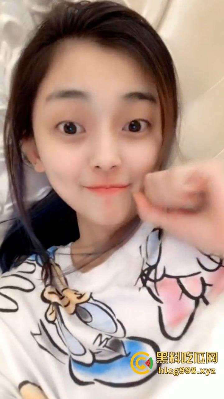 著名平面模特【薛柳欣】因赌博身败名裂后下海裸模赚钱 这么好的身体就该拿出来分享!-4