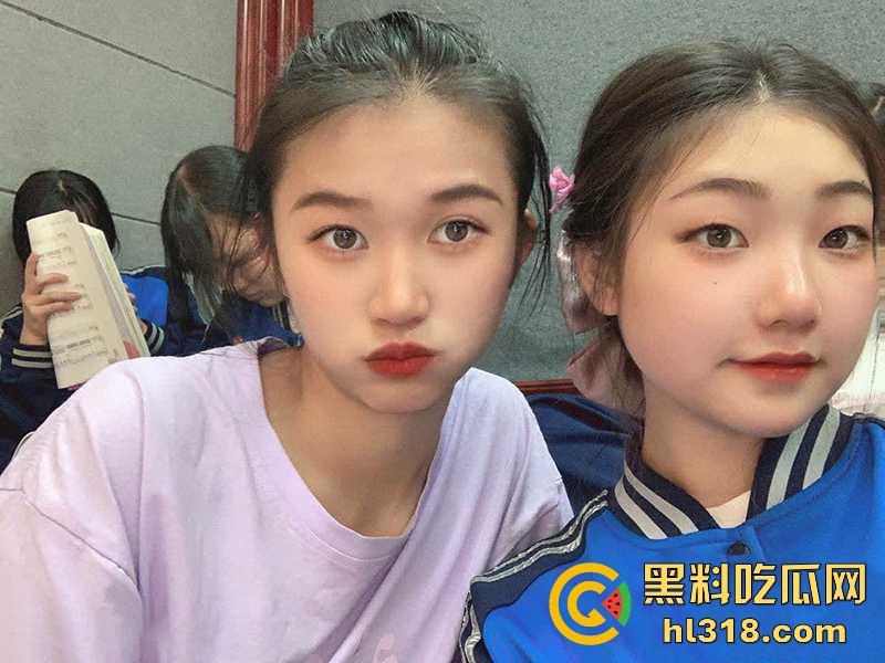 成都舞蹈学院清纯嫩妹【江依依】高挑性感身材舞者，被富二代男友肆意调教，口交毒龙主动骑乘榨精！-1