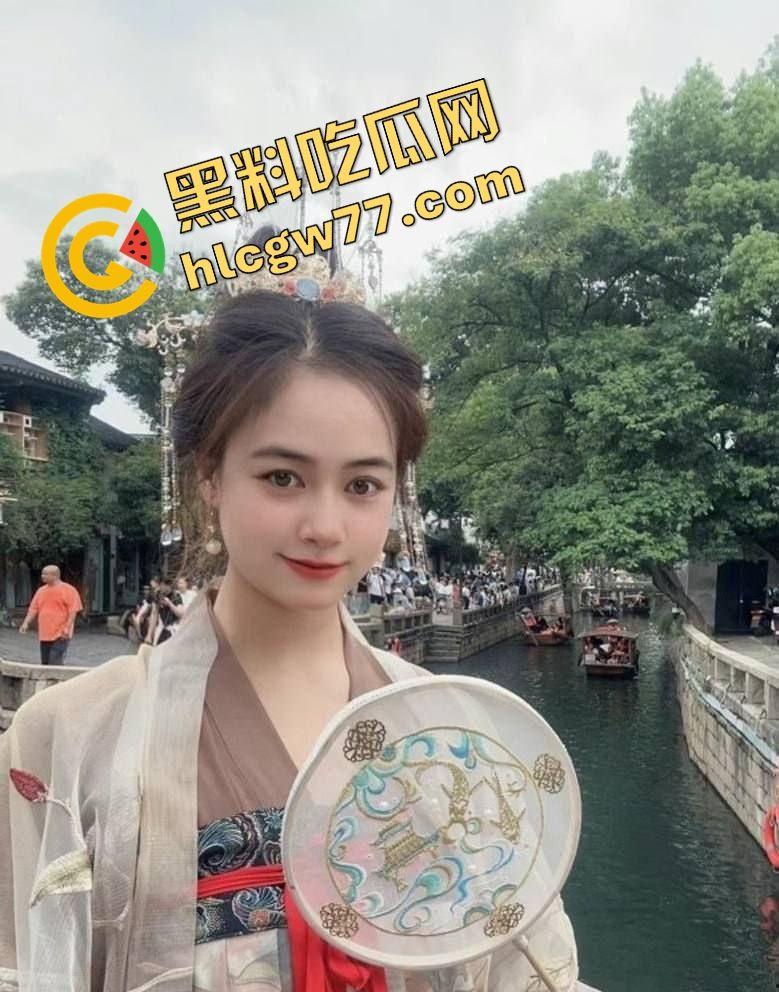 重庆财大校花【夏兹热丽】正面肥B疯传！新疆美少女秒变渣男的精厕西施！-1