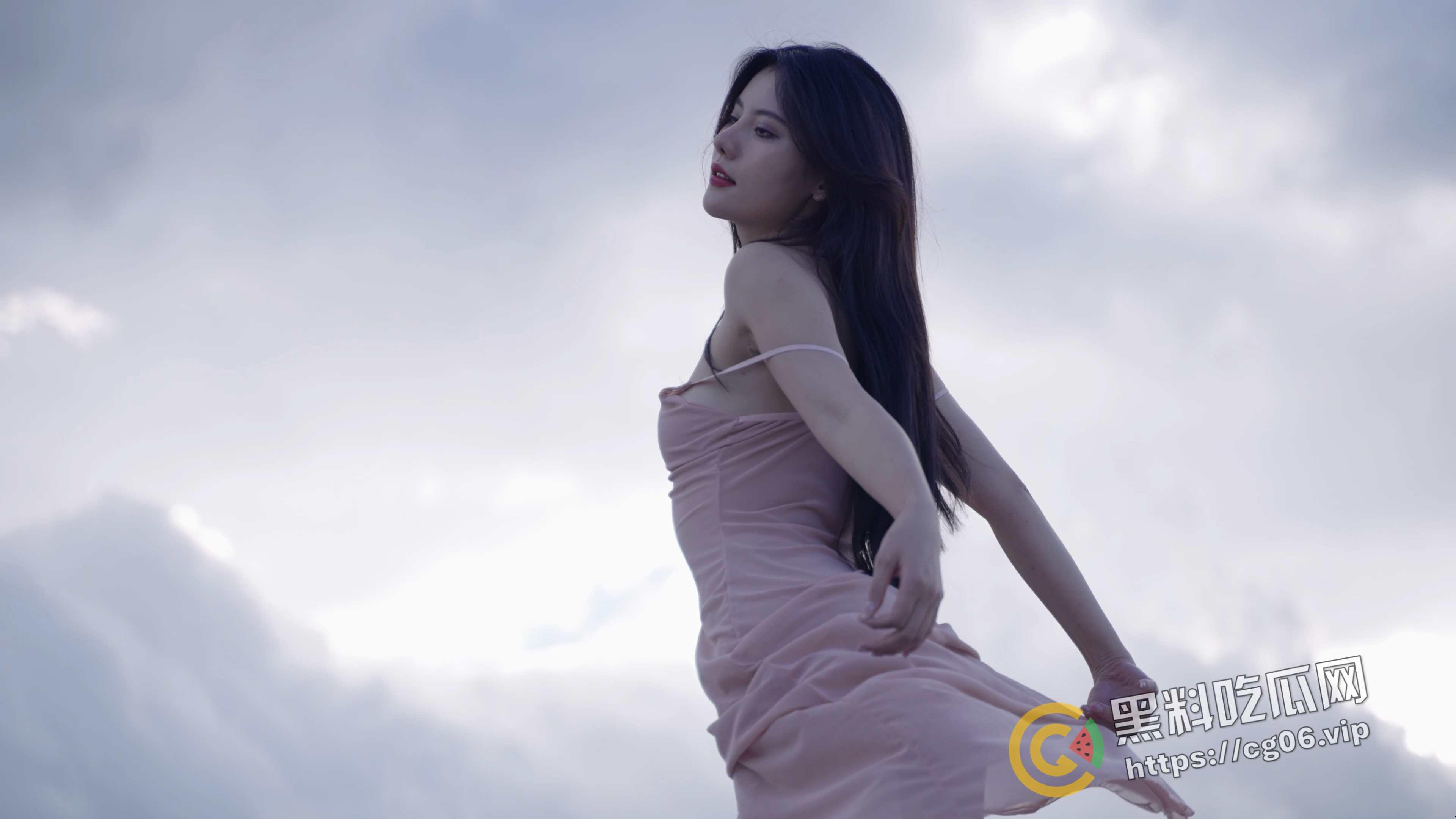 阿朱最新流出！顶级名模阿朱 美人遗世而独立 若有若无的衣衫遮着美妙的身躯 这就是艺术！-7