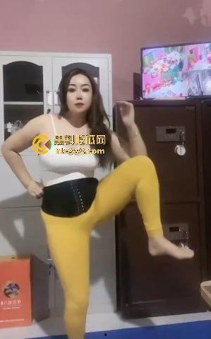 快手反差母狗【金惠芸】私拍泄露！大奶熟女用道具自慰放浪不羁，私密福利曝光让人直呼劲爆！-10