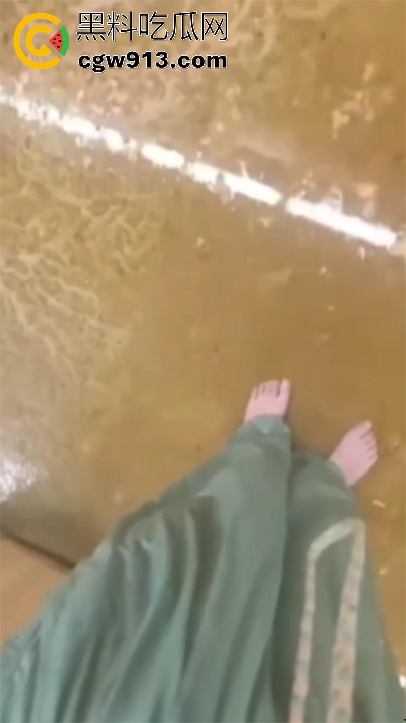 这是拉炸弹了么？浙江杭州中国美术学院，良渚校区自习室，排污管爆炸粪水淹没自习室，保研女被淋一头！-7