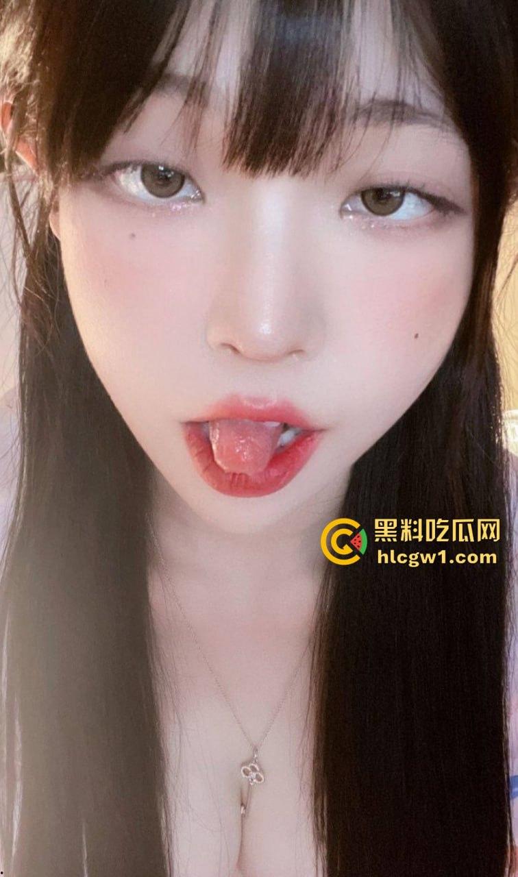 韩国极品反差骚货【Yudi】！巨乳肥臀裹上勾丝裤，花式写真勾魂摄魄，床上骚浪到让人欲罢不能！-18