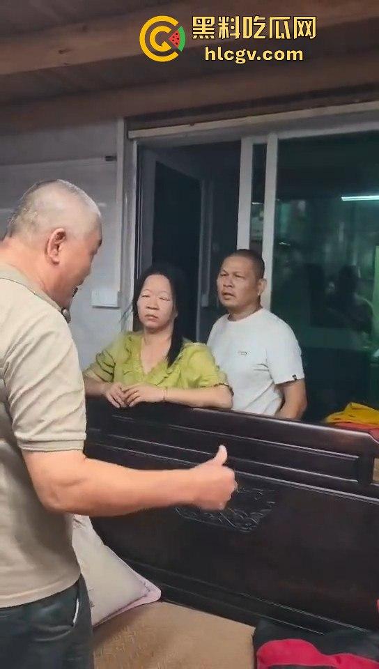 男子骚扰别人家儿媳妇，结果公公直接找上门！据说还是个老师，这年头老师都这么饥渴？-10