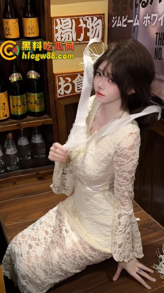 浙江百万网红『 姣姣不吃饺』小妈纯欲脸身材炸裂，成了富二代的高级定制充气娃娃，舔狗没有未来！-8