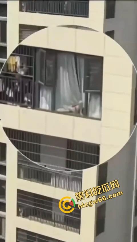 集美逆天操作，阳台晒鲍鱼不拉窗帘，白天晒鲍鱼，晚上老公就地现吃，主打一个鲜嫩刺激！-2