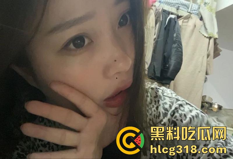 人间清醒好兄弟,高校男子贡献长腿女友,带室友群p轮奸爆操,反正也不能结婚,何不用她社交呢!-3