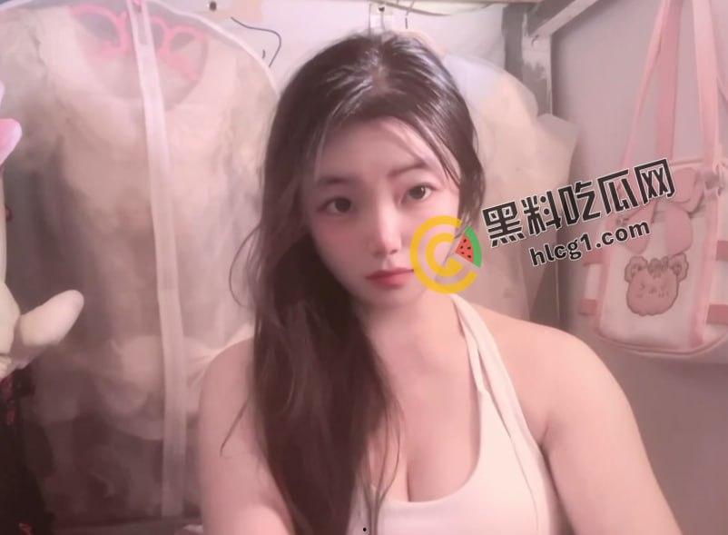 浙江大学极品学霸校花 张欢希 天生媚骨奶子巨大 叫床声非常淫荡！遭渣男调教视频泄密曝光！-1