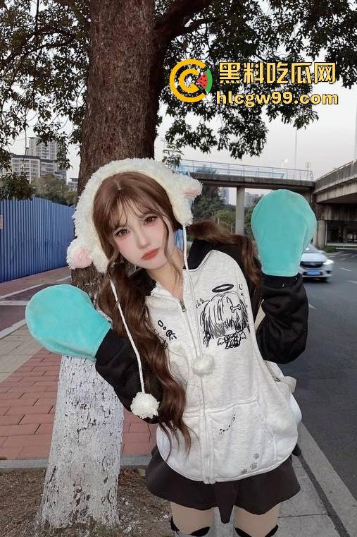 抖音反差骚母狗网红主播【胖狗崽】付费内容曝光，露脸真空骚舞极品，身材一览无遗，诱惑满满！-4