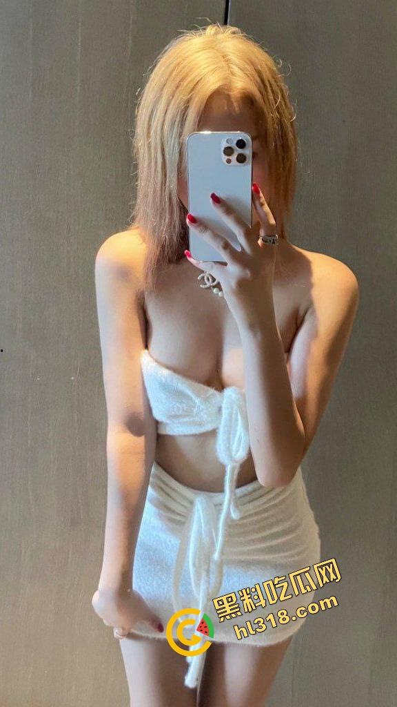 苏州高颜值名媛团，姐妹组团3P4P轮流服侍金主，一炮一个香奈儿包包，姐妹齐心闷声发大财！-2